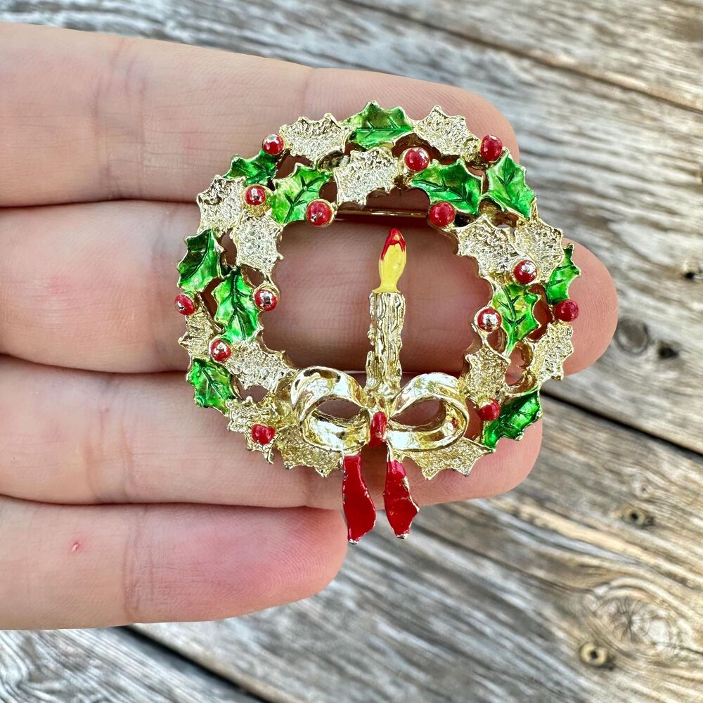 Vintage Christmas Wreath Brooch, Candle Jewelry Pin